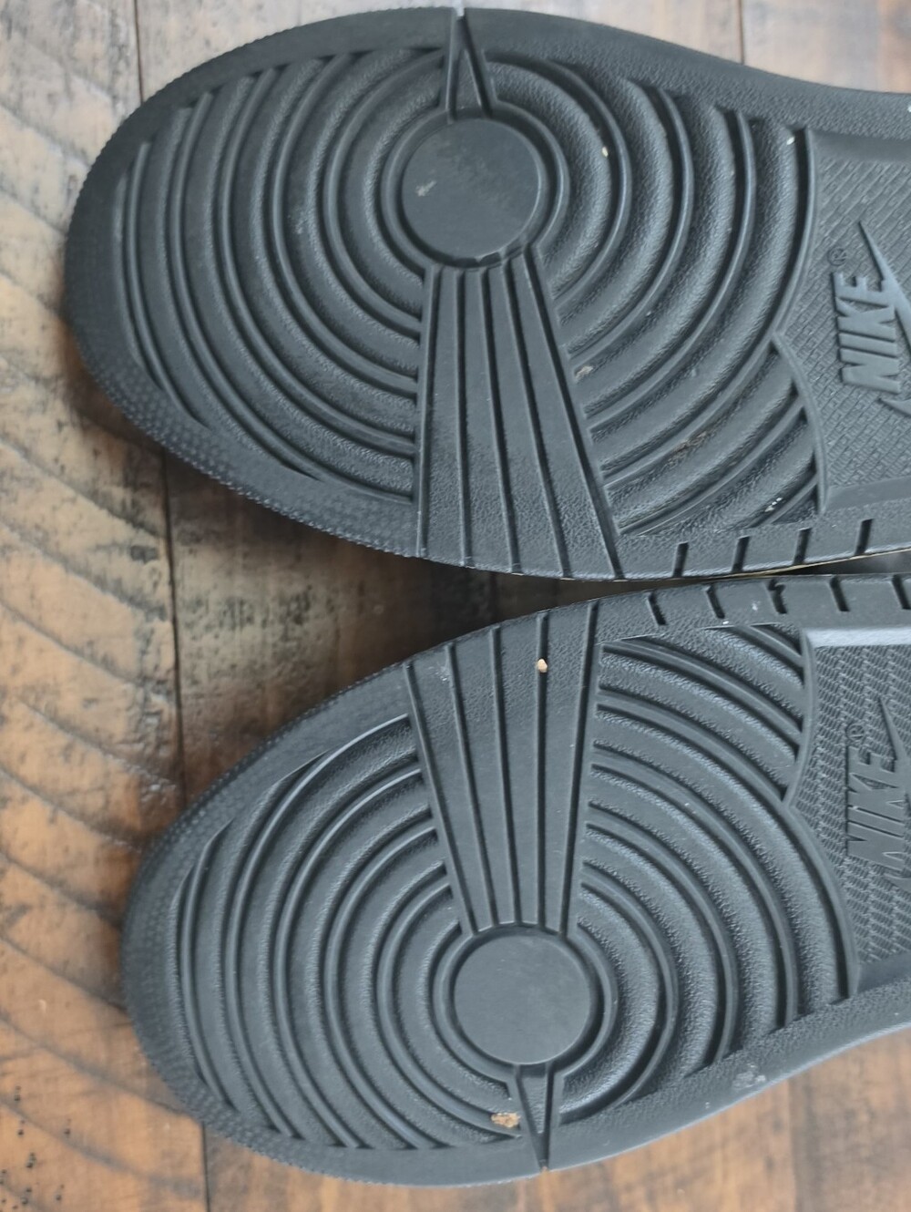 Air Jordan Men’s Blue and White Mid Sneakers - Picture 6 of 7